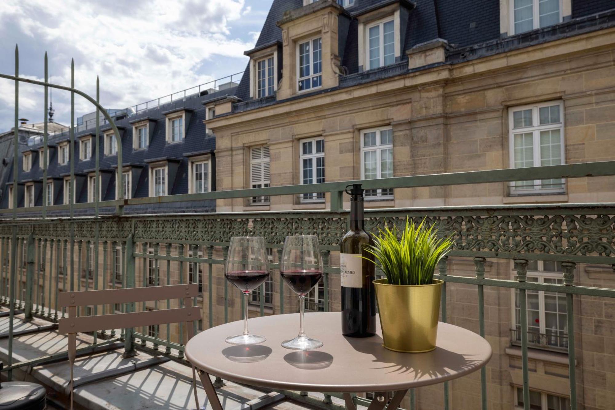 Grand Hotel Du Calvados - Opera Paris Exterior foto